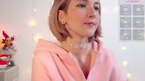 Snapshot of kisskiss_muah chatting on 02/08/25, 02:05 Kate  online show from 02/08/25, 02:05