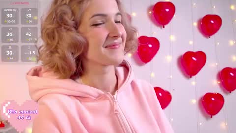 Snapshot of kisskiss_muah chatting on 02/14/25, 02:23 Kate  online show from 02/14/25, 02:23