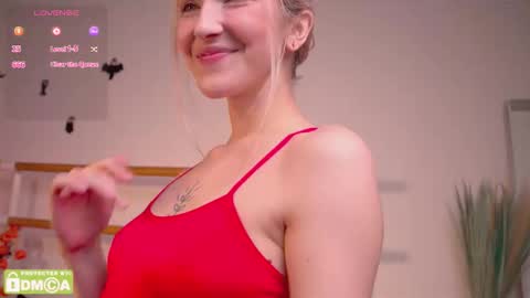 Snapshot of kisskiss_muah chatting on 11/01/25, 02:19 Kate  online show from 11/01/25, 02:19