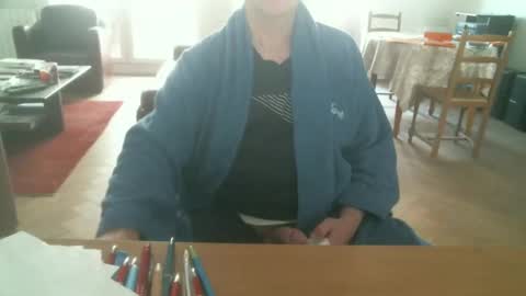 kisslog1 online show from 10/11/25, 09:08