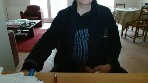 Snapshot of kisslog1 chatting on 03/28/26, 03:22 kisslog1 online show from 03/28/26, 03:22