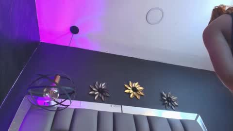 BELLA FLAME online show from 11/05/25, 07:14