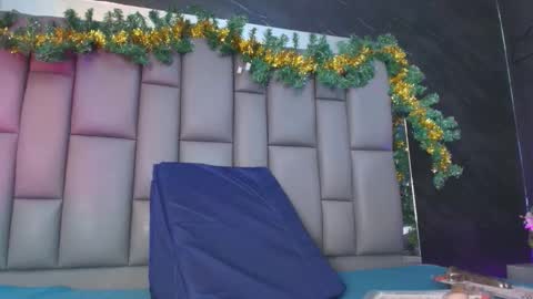 BELLA FLAME online show from 12/01/25, 07:30