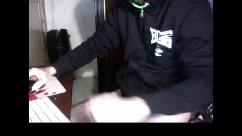 kissofbanned1983 online show from 11/28/25, 12:08