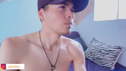 Snapshot of kisstarxxx chatting on 10/16/25, 09:16 Helena and Brad online show from 10/16/25, 09:16