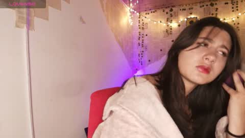 Snapshot of kisstarxxx chatting on 10/31/25, 03:29 Helena and Brad online show from 10/31/25, 03:29