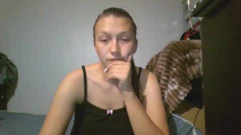 kiti_kitiss online show from 10/11/25, 03:54
