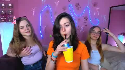 kitniss online show from 05/15/26, 07:21