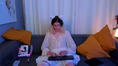 Jackie online show from 09/13/25, 04:07