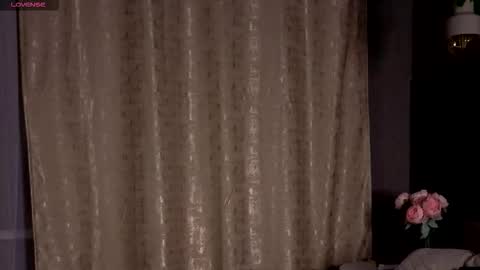 The sexy fox Kitsune online show from 11/20/25, 08:08