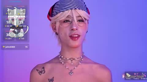 Snapshot of kitsuneplay_ chatting on 02/21/26, 07:59 Salvatore online show from 02/21/26, 07:59