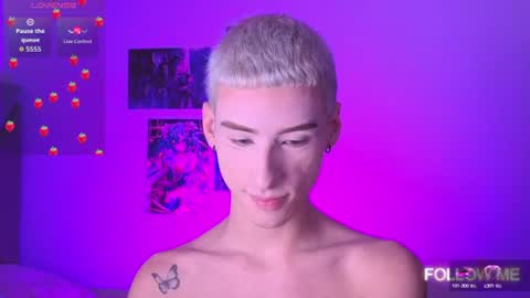 Snapshot of kitsuneplay_ chatting on 07/15/26, 01:11 Salvatore online show from 07/15/26, 01:11