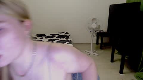 Jennyblonde and Emmabrunette online show from 12/12/24, 03:59