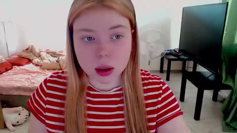 Jennyblonde and Emmabrunette online show from 02/06/26, 11:13