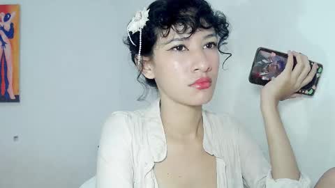 kitten_punches02 online show from 11/22/25, 02:43