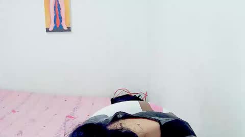 kitten_punches02 online show from 12/05/25, 03:37