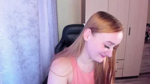 Snapshot of kitten_sun chatting on 12/29/24, 04:48 kitten_sun online show from 12/29/24, 04:48