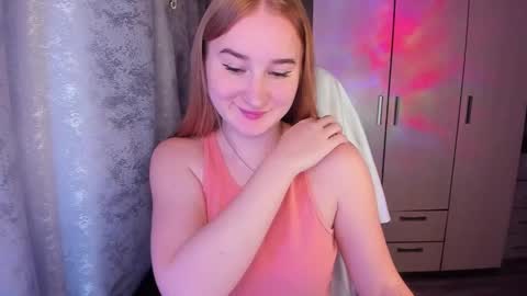 Snapshot of kitten_sun chatting on 02/10/25, 01:57 kitten_sun online show from 02/10/25, 01:57