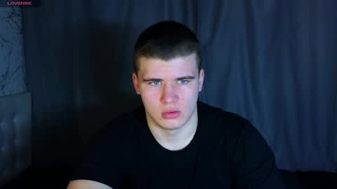 Snapshot of kittenmur chatting on 12/03/24, 07:32 Vlad online show from 12/03/24, 07:32