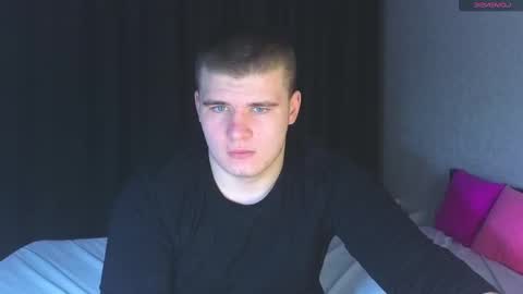 Snapshot of kittenmur chatting on 02/27/25, 04:53 Vlad online show from 02/27/25, 04:53