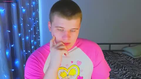 Vlad online show from 12/21/25, 05:03