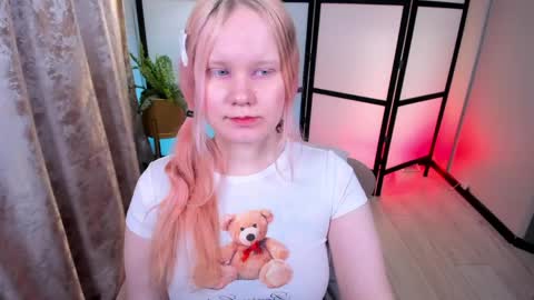 kittenxoann online show from 04/18/26, 07:58