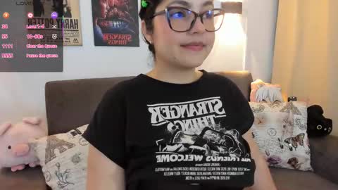 Snapshot of kittenxy_ chatting on 03/06/26, 09:33 kitten online show from 03/06/26, 09:33