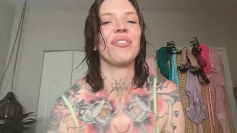 kittjones33 online show from 05/04/26, 06:04