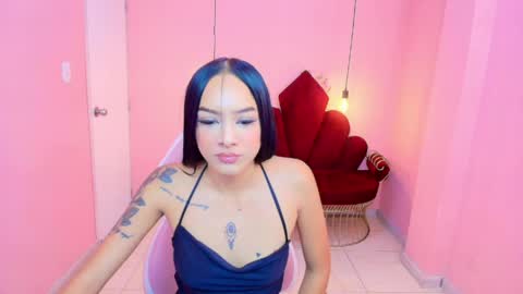Snapshot of kitty1_xx_ chatting on 05/07/26, 08:03 PVT 12TK 02PM - 9PM COLOMBIA online show from 05/07/26, 08:03