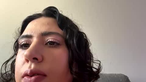 kitty3202 online show from 10/14/25, 05:47