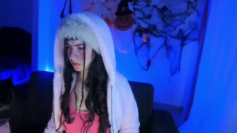 kitty__chs online show from 11/17/25, 11:27