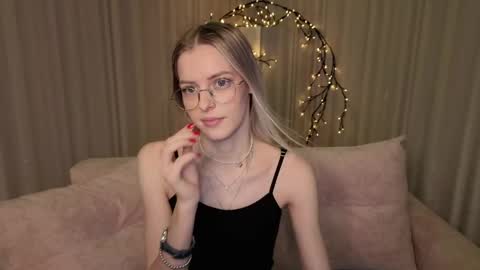 Kitty online show from 05/07/26, 12:49