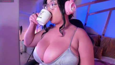 Kitty  online show from 04/19/26, 08:33