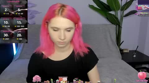 Snapshot of kitty_blondy chatting on 04/21/26, 02:51 kitty blondy online show from 04/21/26, 02:51