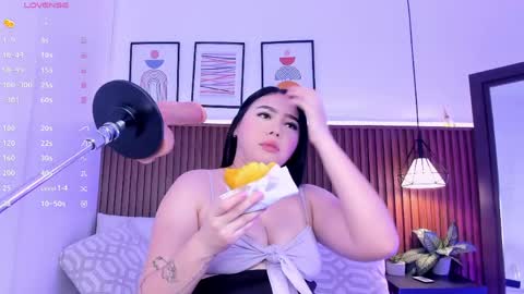 Snapshot of kitty_blueee chatting on 05/12/26, 02:41 kitty online show from 05/12/26, 02:41