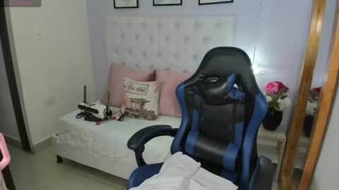 Snapshot of kitty_cayo chatting on 07/15/26, 03:34 Kitty Kayo online show from 07/15/26, 03:34