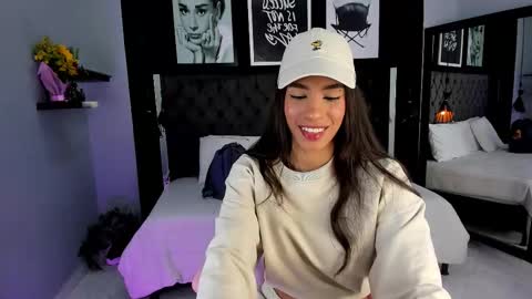 Kitty online show from 09/24/25, 10:29