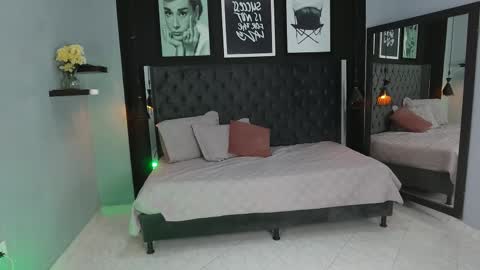 Kitty online show from 11/28/25, 11:35