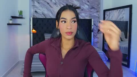 Snapshot of kitty_collins_ chatting on 05/28/26, 11:51 Kitty online show from 05/28/26, 11:51