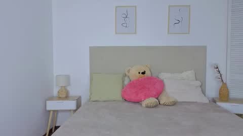 Snapshot of kitty_cut1ee_ chatting on 02/18/26, 01:40 kitty_cut1ee_ online show from 02/18/26, 01:40