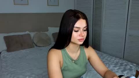 kitty_cut1ee_ online show from 07/14/26, 10:21