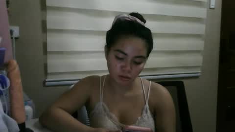 Snapshot of kitty_fussy chatting on 02/16/26, 12:01 kitty_fussy online show from 02/16/26, 12:01