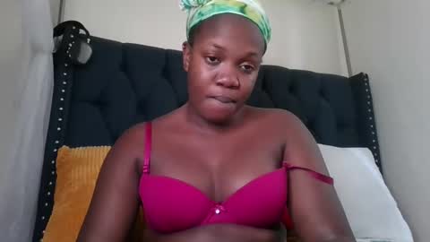 kitty_kerry online show from 10/31/25, 07:09