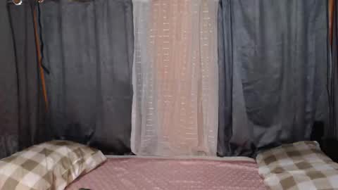 kitty_kim07 online show from 10/15/25, 08:47