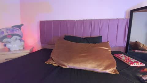 kitty_kryss online show from 09/27/25, 02:44