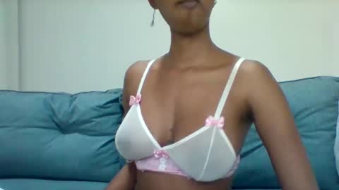 Snapshot of kitty_lil23 chatting on 05/13/26, 06:05 kitty_lil23 online show from 05/13/26, 06:05