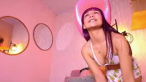 Snapshot of kitty_madness chatting on 07/13/26, 03:37 KITTY online show from 07/13/26, 03:37