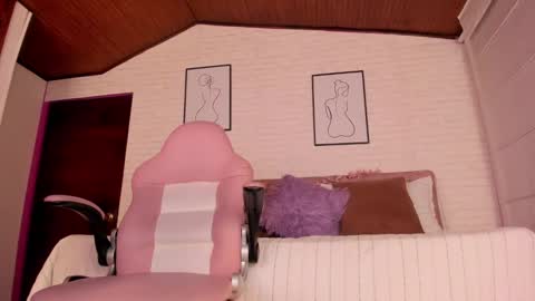 Kitty online show from 02/05/25, 02:19