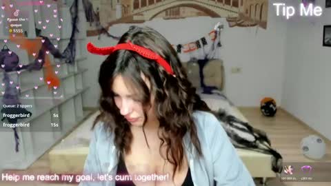 Kate online show from 10/31/25, 01:23