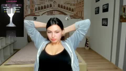 Kate online show from 11/28/25, 12:41